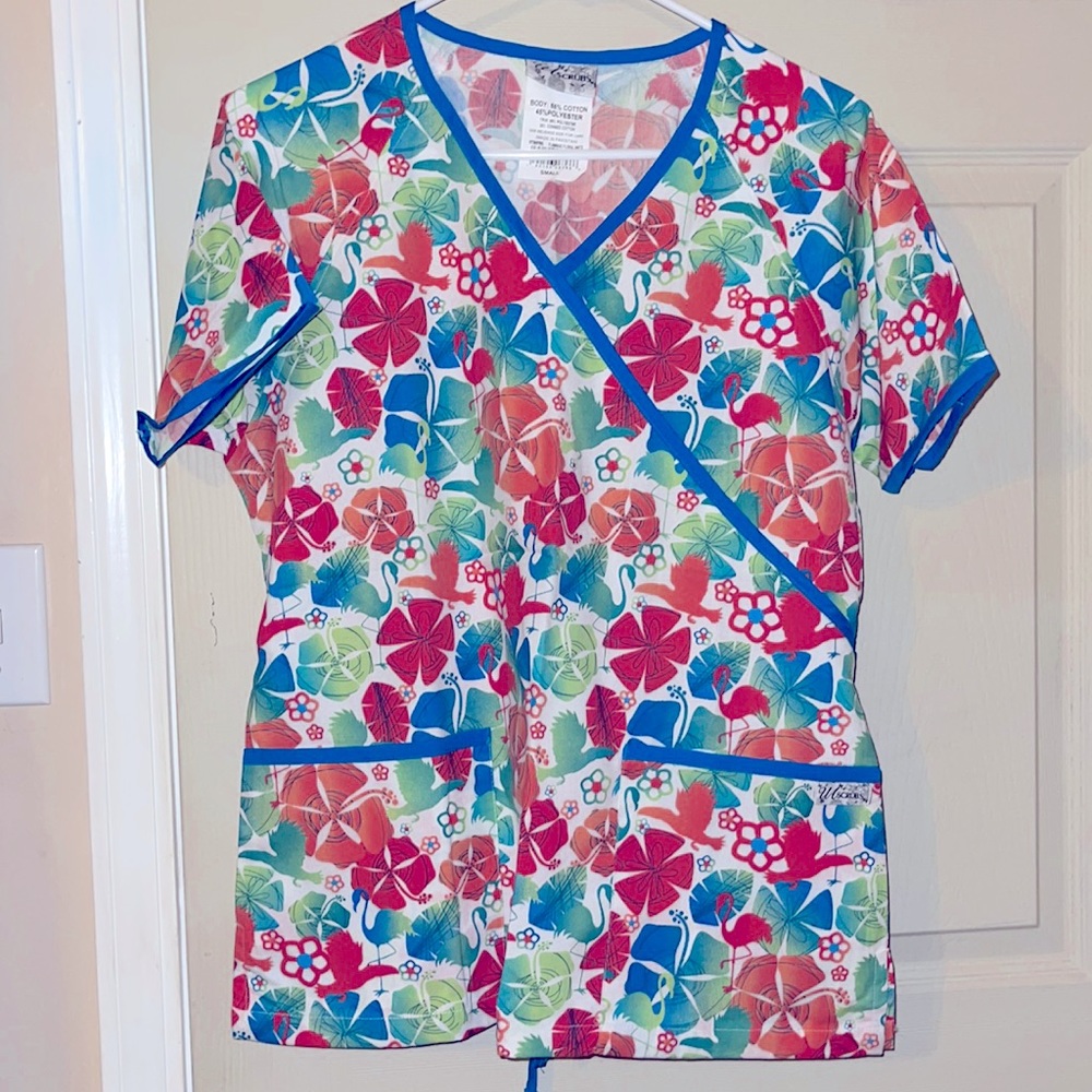 Uniform Advantage tropical scrub top